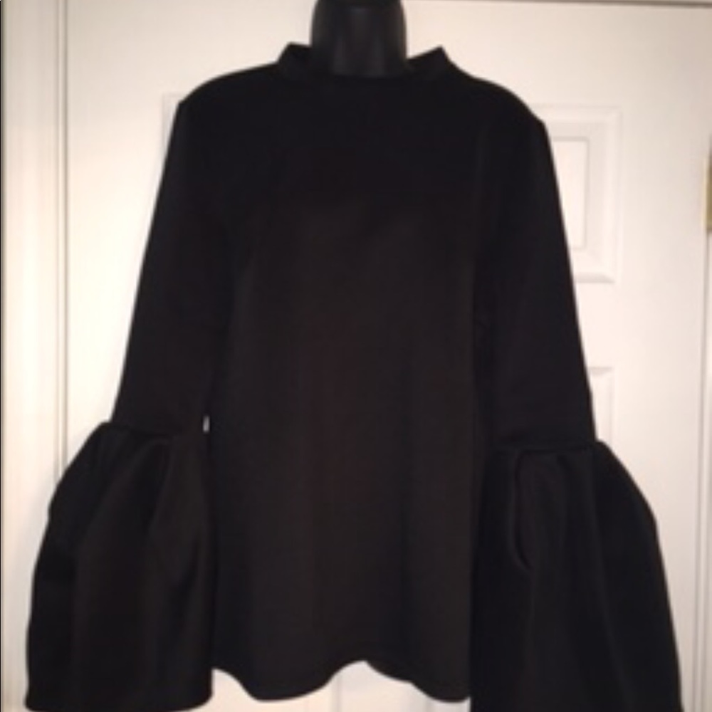 Black funnel sleeved top